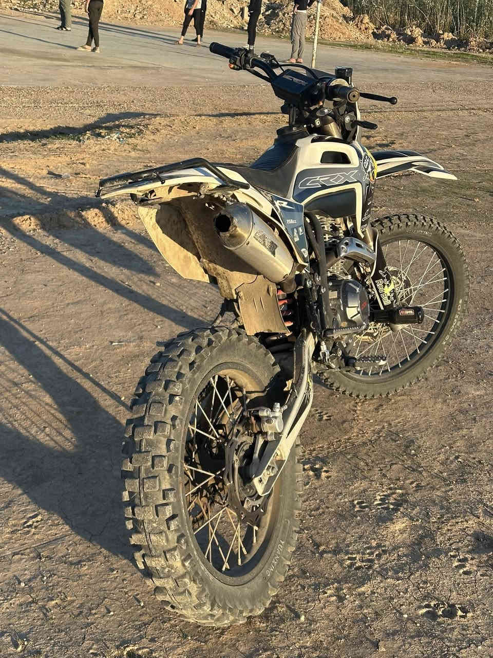 سلام عليك قفاز srxلل بيع موديل 2024 محرك250مكان خانقين سعر مليون200 بي مجال***********
