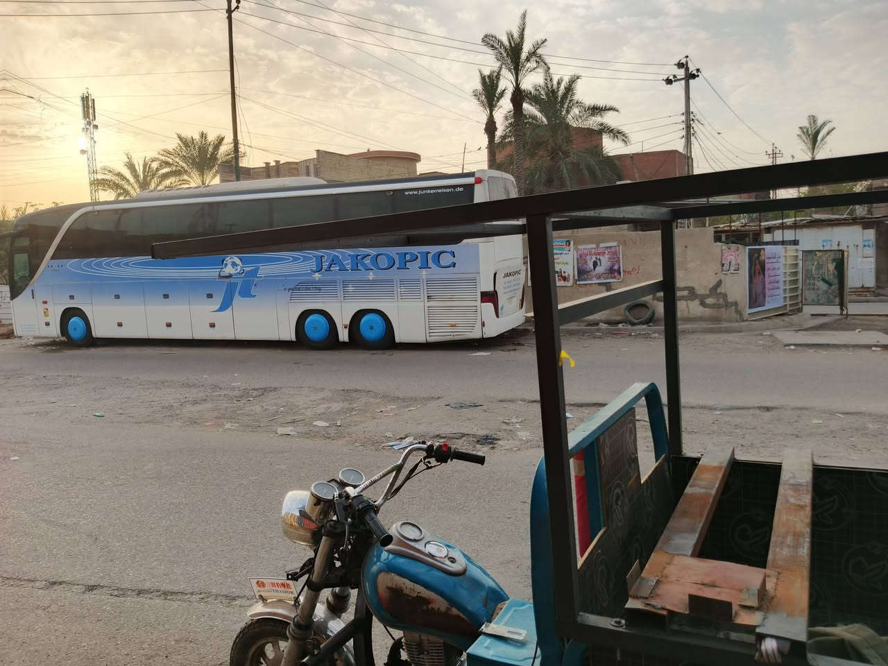 السلام عليكم محجر ستوتا جمرة تفصال جديد مكاني الشعب شارع الصحة *********** ب100 وبي مجال ولي يريد يعدلة او يرتبا بعد اني اشتغلة ابلاش
