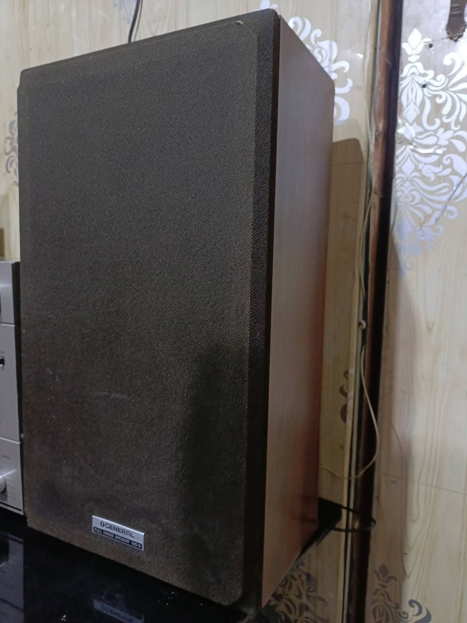 للبيع 
مسجل راديو (جنرال ـGENERAL)
دبل كاسيت ..راديو موجات مع ال fm.. ياباني المنشأ إستيراد الأسواق الحره ثمانينات..جدا نظيف شغال وبحاله ممتازه خالي من التصليح نهائيا بلاد وضع شركه 
للاستفسار (***********) متواجد واتساب ماسنجر يوجد توصيل 
((السعر ع الخاص))
