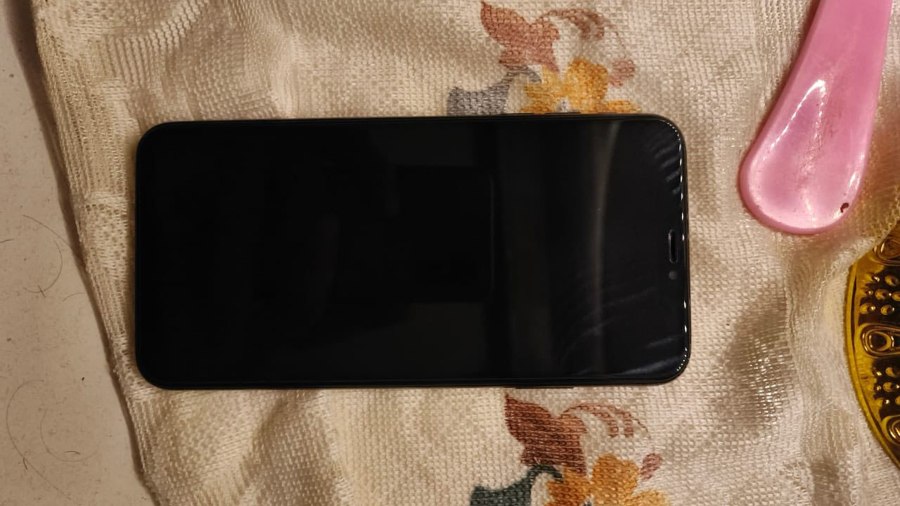 آيفون اكس ماكس ذاكره256 جهاز ممفتوح ولا بدل بي شي بطاريه 77 مكاني بغداد سعر٢٠٠
***********موجود واتساب
