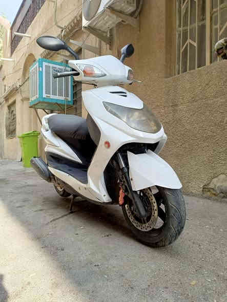 سلام عليكم سكنس فحل نوزل خطين مكفوله مابيها كل نقص محرك اخرس ناعم دراجه مال رمبه صار 8 اشهر من نزلته السعر 650 مكاني بغداد شارع حيفا 
 الرقم ***********
