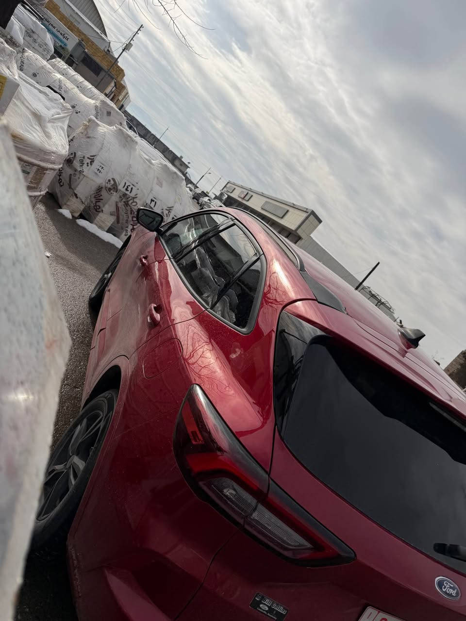 Ford escape 2023 
Nrxe 109
فۆرت ئيسکەيپ سەيارەکە زۆر بێمەسرەفە 
بەس کامل بۆياخی ئەمەريکايە  شت بەر سەقفەکەی کەوتوە 
هەتا بڵێی بێ کێشەو بێ مەرەفە 
2مانگ کاتی لەگەڵايا کاتی نەشکاوە 
هەمو گيانی بەشەرت 
گێڕو مەکينەی بەشەرتە 
تەنها 18 mil ڕۆشتوە 
معامەلەيەکی کەمی هەيە 
نرخی 109گەڵايە 
بۆ زانياری زياتر *********** السليمانية, العراق
