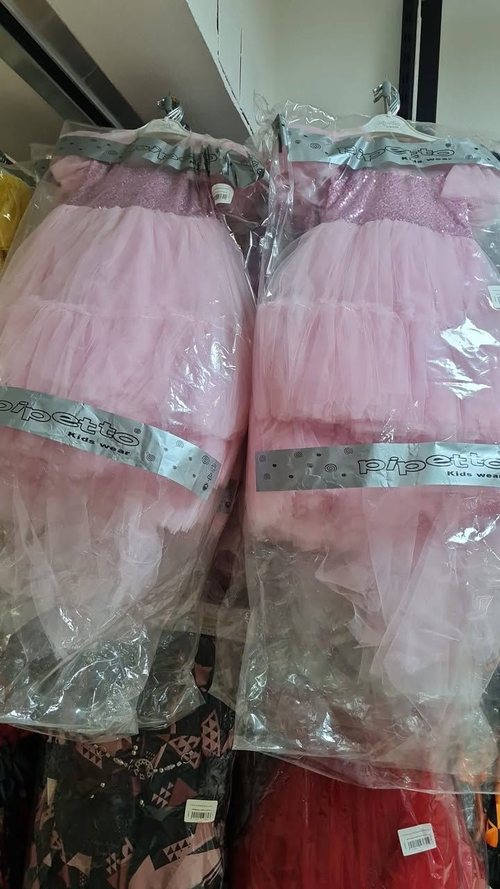 شروة فستان بناتي بضاعه درجة اولى 

عدد 2300 قطعه فقط 

مقاس. 1....4 عدد 300 قطعه 

مقاس. 5...8.  800 قطعه 

مقاس. 9...12. 1200 قطعه 

السعر. حررررررق.   2.25 $ فقط

 ع واتساب. https://wa.me/+905342691633

رابط تلجرام شروات تصافي مصنع

https://t.me/+tm3RPwmLUY45Y2Q0

@شورجة


**إذا كنت صاحب هذا الإعلان وتريد حذفه لأي سبب، رجاءا أرسل رسالة إلى الدعم الفني**