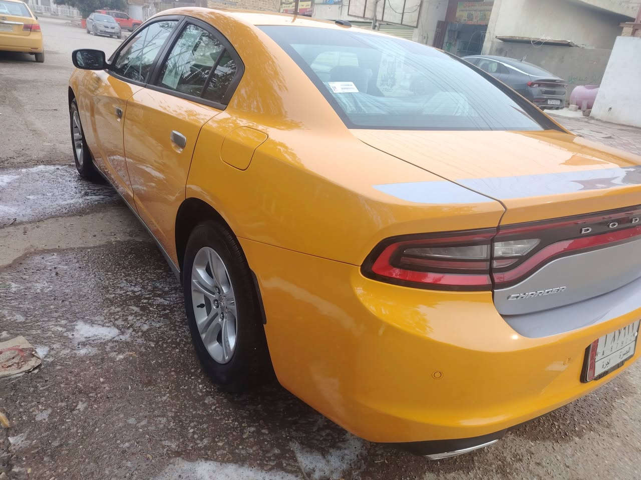 السلام عليكم جارجر 2015 اصل امريكي بيها حافت البنيد وحافت الجاملغ الباقي كفاله بدون دواخل سيارة جاهزه لاخير كير مكينه بكارتون حديدة جديدة رقم بصرة بسمي هيئة وغرمات مصفره السعر 178 لستفسار ***********
