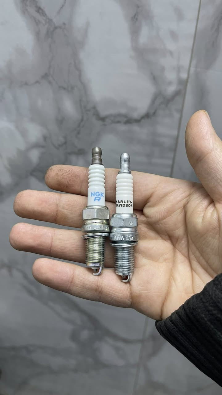 📣📣 وصل وصل 📣📣
 شحنة جديدة من الطلبات الخاصة بزبائننا، واللي جبناها الهم مخصوص من [ امريكا ] . هاي القطع مو معروضة للبيع، لكن اذا  تريد نفسهن او شي مشابه نوفره الك  مخصوص وبسعر يناسبك .

🔧 اختصاصنا:
كل ما يخص الدراجات النارية — قطع تفصيخ ، جديدة، اصلية — ونطلبلك من اي دولة او اي موقع يعجبك .

🚚 التوصيل:
من كل العالم لكل محافظات العراق.

📞 رقم التواصل:
[ *********** ]

📱 صفحاتنا:
‏Facebook: [ متجر رايدر ]
‏Instagram: [ @riderstore.iq ]

متجر رايدر — تفاصيل الشحنة : 
ستاند هارلي ديفدسون الكترا
بلكات هارلي ديفدسون رود كنك 
بلكات ان جي كي لـ هوندا VTX1300 
ملف كاواساكي فولكان 1600 
كفر مكينه هارلي ديفدسون رود كنك
