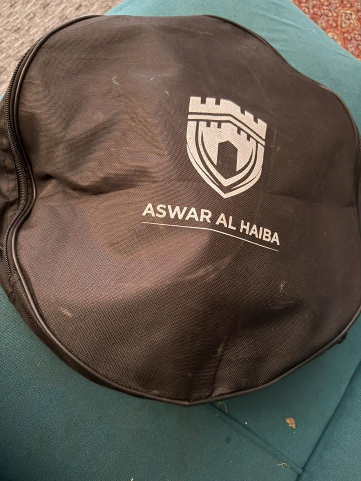 مرحبا
عندي شاحنه بدون ايرث بعت السياره وبقت مشتريها من شركة اسوار مامستخدمه فقط مره وحده بيها ضمان سنه السعر 
110لف
 مكان نجف *********** فقط واتساب
