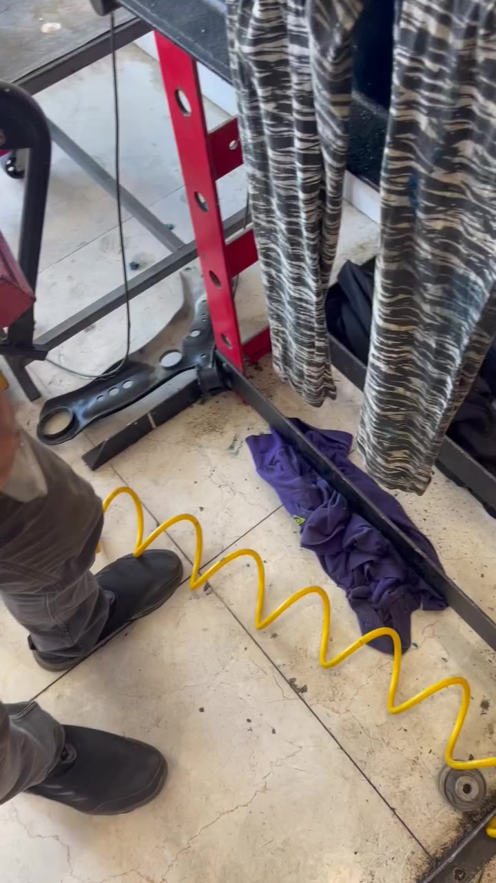 Shireen German Auto Service-  مركز شيرين لصيانة السيارات الالمانية
لاحظ اخي السائق الفيديو  : 

تم تركيب بوش خلفية في مكان بوش الطبلة الامامية لسيارة جيتا ٢٠١٩ . 

كذلك تم لحيم بوش الكبيرة للطبلة الامامية ( لكونها تجارية وليست بوش المطابقة للطبلة . 

🌙

✨ 🌙 عرض شهر رمضان المبارك 🌙 ✨

زبائننا الأعزاء…

رمضان شهر الخير، وبهالمناسبة حضرنا لكم أقوى العروض : 

🎁 القرعة الشهرية سوف تحصل على ثلاثة فلاتر بدلا من فلتر واحد : 

١- فلتر زيت
٢- فلتر هواء
٣- فلتر تبريد

وعدد الفائزين هو ثلاثة . 

٤- 🏆 والفائز الرابع يحصل على فلتر بنزين مجانًا بالكامل.

🔧 خدمات بدون أجور عمل:

١- تبديل بلكات مجانًا (أجور عمل)
٢- تبديل دسكات مجانًا (أجور عمل)

الخصومات : 

❄️ خصم 10٪ على أجور فحص وصيانة نظام التبريد.
⛽ خصم 10٪ على أجور تبديل فلتر البنزين.
🚗 خصم 10٪ على أجور صيانة نظام ماء السيارة.

✨ اغتنم الفرصة وجهّز سيارتك لشهر رمضان بأفضل الأسعار وأعلى جودة خدمة.

📍 العرض ساري طوال شهر رمضان 

بالاضافة الى العروض السابقة .  

موقع شركتنا الجديد

‏https://maps.google.com/?q=36.168079,44.011108

‏‎‏‎شركة شيرين ( وكالة فولكس واگن & سكودا) 

‏‎اربيل  - قرب نقليات بغداد ( كراج بغداد) - بالقرب من مرطبات 9* 9 

***********-***********

‏‎الوكالة الالمانية الوحيدة في العراق 🇩🇪

#erbil #Atlas #kurdistan #Volkswagen #audi
