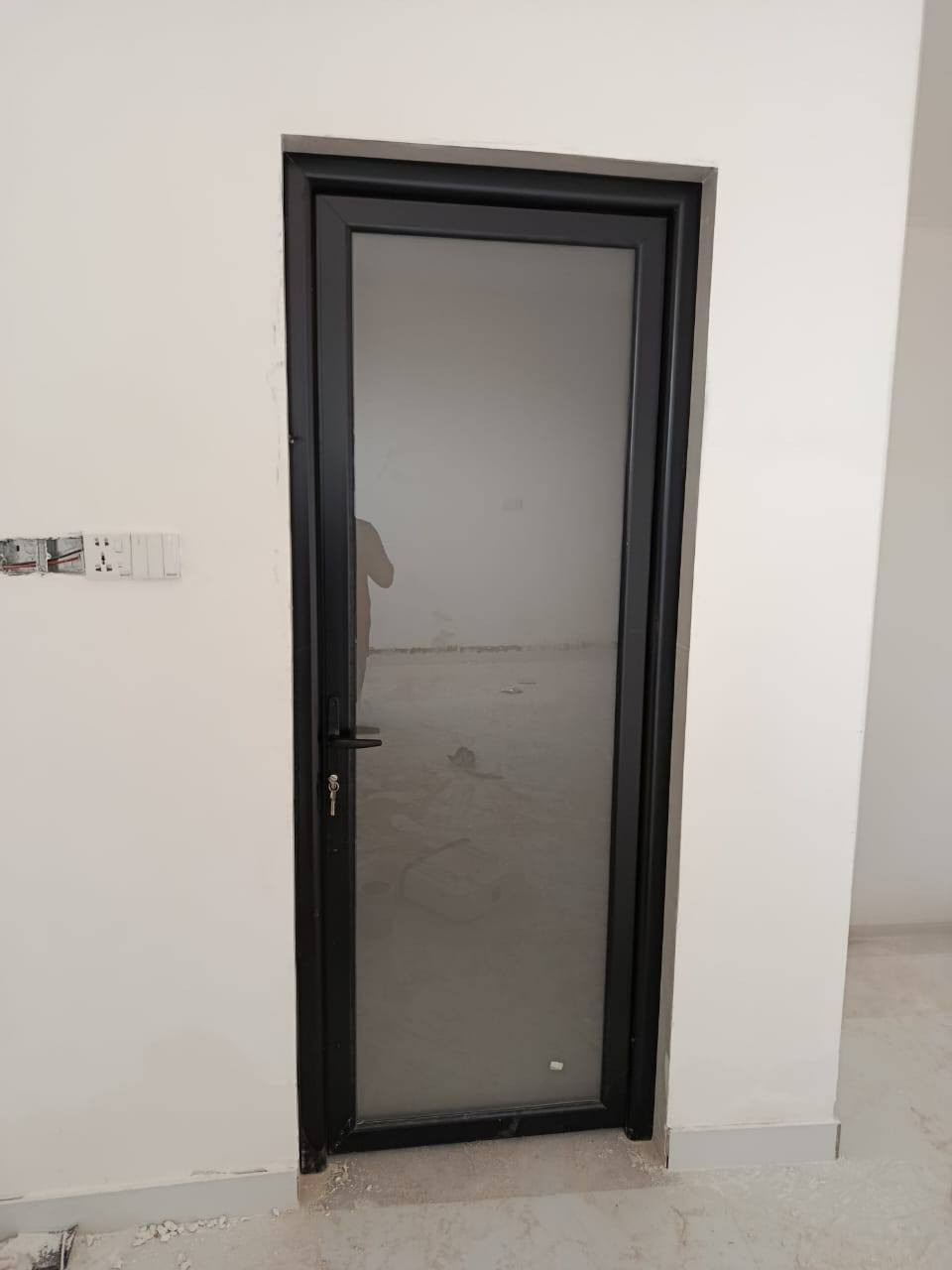 تم تثبيت شبابيك لأحد الزبائن في حي الحكيم
مواصفات العمل:  
القواطع: سراي تركي.وجام 6ملم 
العنوان: السماوة الشرجي، خلف الكراج، الطوابق الجودة والثقة عنواننا.
معمل الألمنيوم أهل التسامح بإدارة حسين أبو محمد.
للتواصل عبر واتساب: ***********
