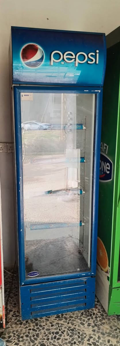 اغراض مطعم للبيع 
موصل  الايسر
***********
***********
