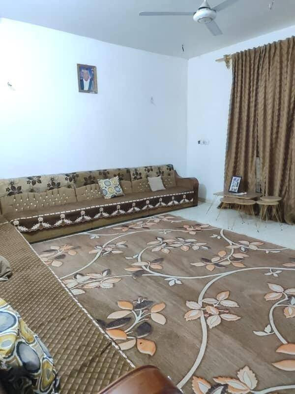 تعلن مجموعه علي للمحامات والعقارات
عن توفر دار سكن مساحه ٢٥٠ متر
واجهيه ١٠ نزال ٢٥ سند ٢٥
الموقع تقاطع 
 العلويه شريفه بنت الحسن
للاستفسار ***********
