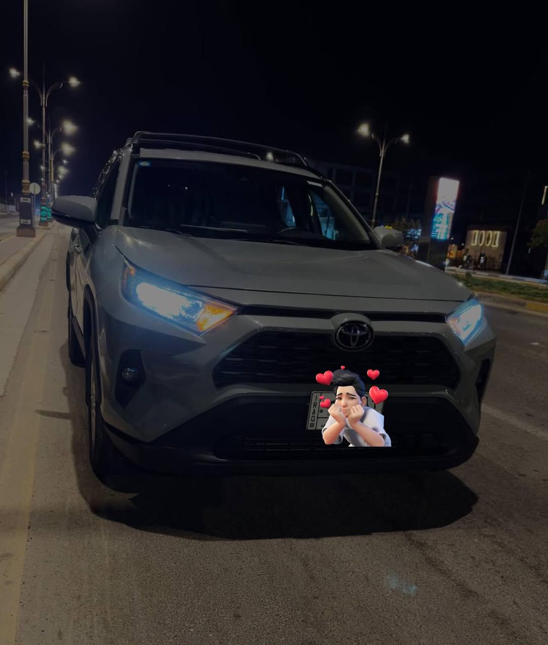 السلام عليكم
تيوتا راف فور. 2021 بانزين فقط وارد امريكي 
بدون ضرر فقط بارد قليل جدا بالجنطه و جاملغ 
الفئه XLE بانزين 
رقم بغداد 
سعر 235
رقم الهاتف ***********
