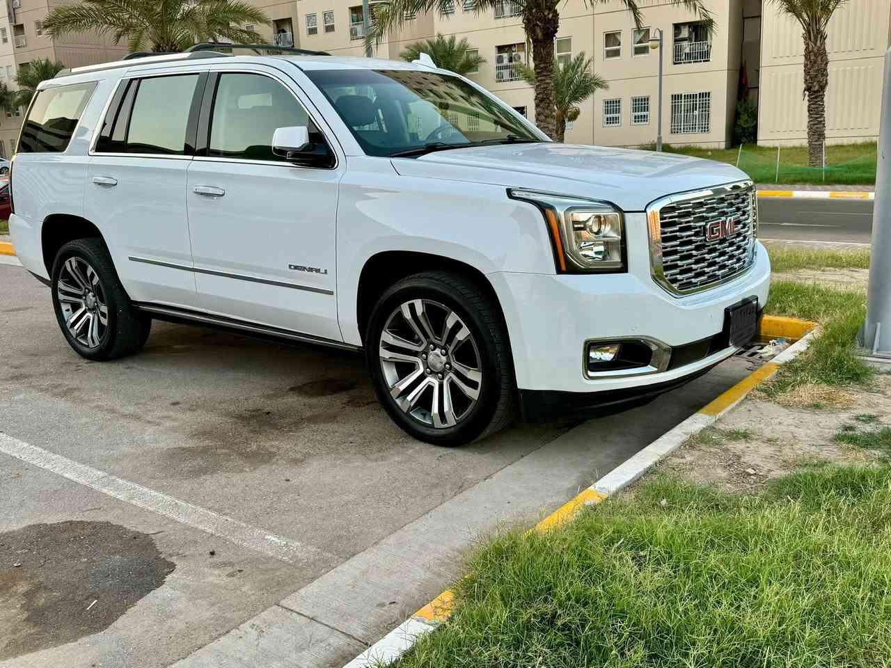 GMC ( امريكي  )
                  
السيارة وارد امريكي
موديل ٢٠١٩ حادثها جاملغ وباب عكس السائق مبدلات نفس اللون يعني بدون صبغ ، ( فقط الدعامية الأمامية مصبوغة ) السيارة بدون ايرباك ، كل ايرباكاتها سليمه على وضع الشركة .
السيارة جاهزة اي نقص ما بيها ،
ماشية 74 الف
رقم بغداد الماني ومكانها ببغداد بأسمي تحويل ثاني يوم
صور الحادث على الخاص

المواصفات 
دبل أريل دبل رادار
تشغيل عن بعد 
كامرات ٣٦٠ درجة
بصمة 
كشن رجاج 
داتا شو 
سلايد روف
لايت زنون بلادي
دبل شاشة
تحكم بريك 
جنطه ذكيه جلاق
رادار تحديد مسار
رادار خلفي
رادار امامي 
نقطه عمياء 
كشن تدفئة وتبريد سايق وراكب
كشن خلفي منفصل 
مري شفط 
اشارة بداخل المراية
كشنات جلد 
كشنات خلفية منفصل 
دوسات كهرباء 
ذاكرة ميموري ستيرن وكشنات
ويل ٢٢ بلادي 
وبعد مواصفات هوايا اعتقد الكل يعرفها ،
السعر 38 الف دولار 
بيع او مراوس حسب القناعه 
مكاني بغداد ، رقم الموبايل ***********
