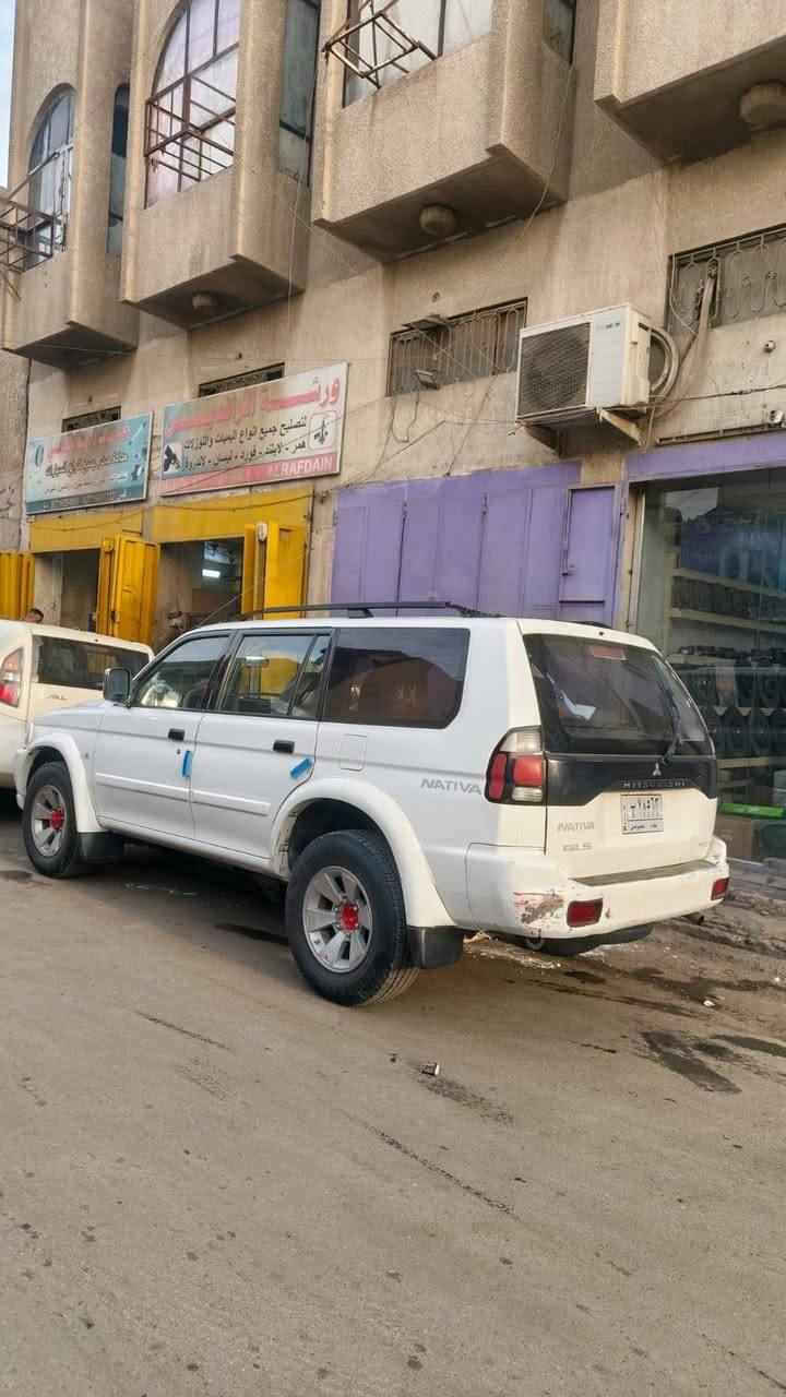 سلام عليكم للبيع متسيبوشي ناتيفيا 2008 خليجي رقم بغداد مكينه بيه تنقيص كل 3000 كيلو اتنقص كلاص وكير جديد  مكفولات فور ويل شغال حداديه وتخم تاير ياباني بيه صبغ جراد وشخوط السياره خير من الله على ايدي  سعره90$بيه
مجال مكان واسط العزيزية
رقم الهاتف ***********
