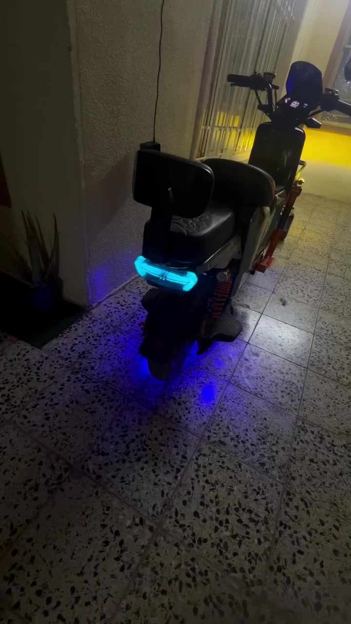 مأطور شحن جديد 2025 جديد حيل آخو الجديد  بطاريات كبار الدبل جدد عل فحص كلة شغال بلادي شرط ما ملعوب بي ع شركة نشرات نضام بك السعر ٣٩٠ بي مجال العنوان ديالى ابي صيدا ***********
