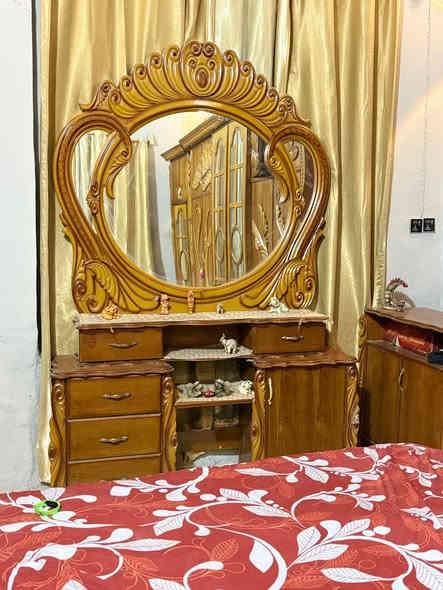 تحيه طيبه 🫴
توجد غرفه نوم للبيع تسكام 👍
تفاصيل الغرفه داخل الصور 👇
الغرفه كلش نظيفه 👍
السعر( مليون ونص)  وبيه مجال 
الي يحب يجي يشوف الغرفه متواجده 
محافظه النجف الاشرف قضاء الكوفه شارع المعمل قرب مدخل شارع محمد ابو صريمه 
👆
للتواصل اتصلو عله الارقام التاليه 👇

*********** متواجد الرقم اتصال او وتساب للمراسله ولستفسار اخوكم ابو مچتبى
