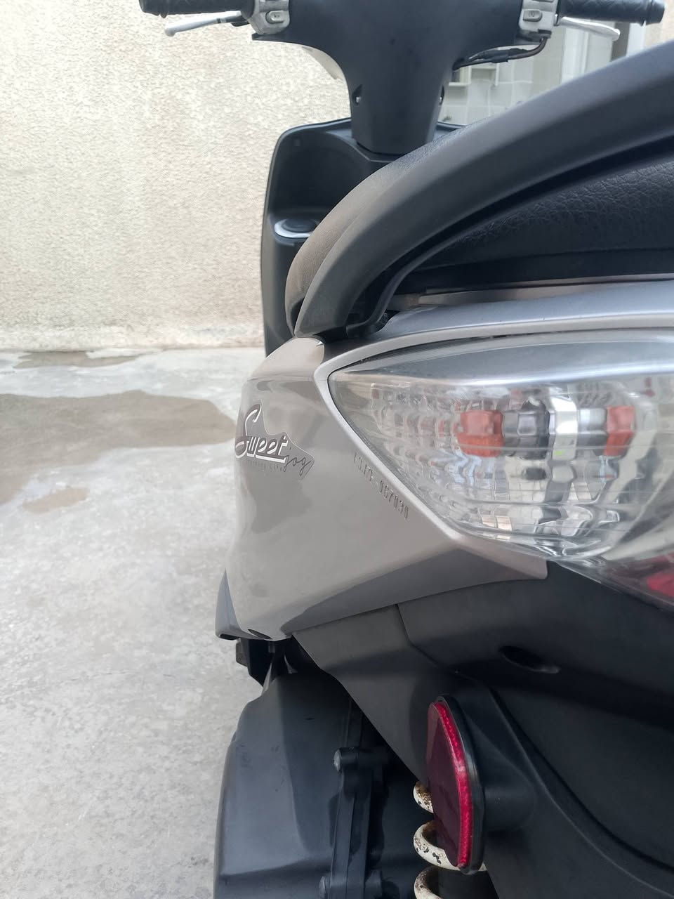 سلام عليكم للبيع مكفوله كفاله عامه 2015 سويت فول ***********
