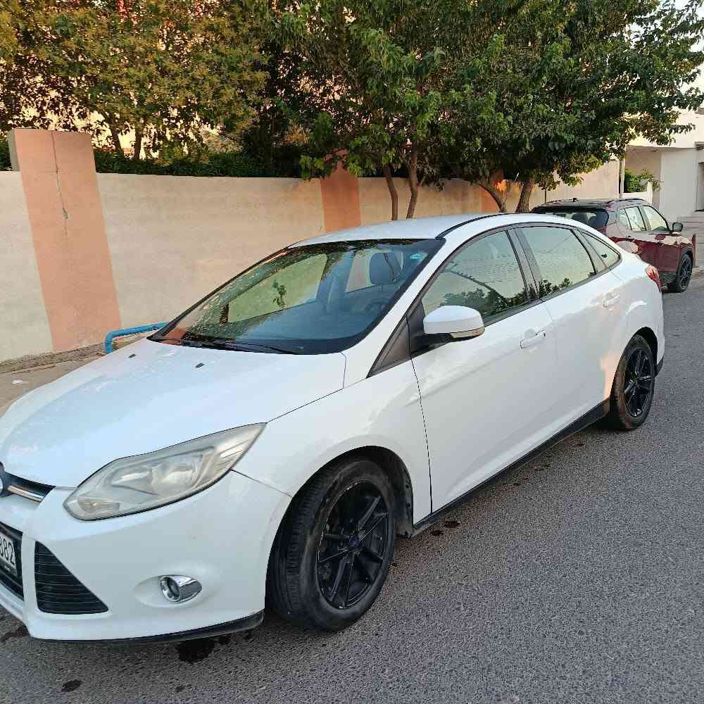 ford focus 2012  هیچ سبوغی نیە بەس چوار پێنج شوینی ساردە کوتەگێرو مەکینە بەشەرت بەناو 
خۆمە 66 وەرقەو کەمێک مەجال ژمارەی مۆبایل  
*********** أربيل, العراق
