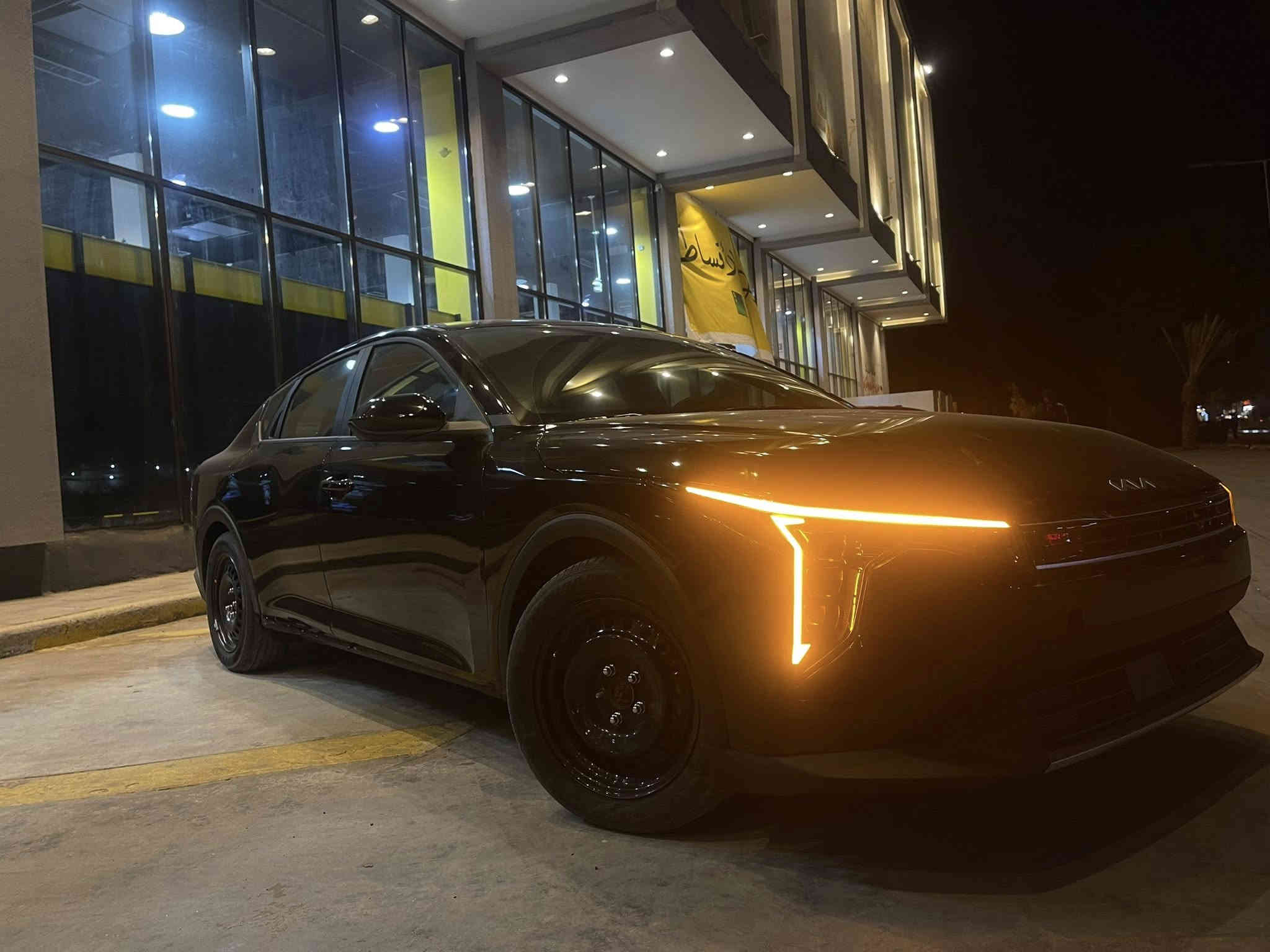 السلام عليكم 
العبده للبيع K4 2025 

ماشيه ١٠٠٠ 

بصمه 

رادارات 

مثبت سرعه 

قياده ذاتيه 

توقف ذاتي 

شاشه متصله 

تنبيه خروج من المسار 

مكينه 2000 دوش 

سياره كلش نضيفه 

حادثه جاملغ مبدل وحافت البنيد يعني قطع وحده  مبدله

كامله من كلشي ثاني يوم ترقم 

السعر ١٦٤  وبيه مجال

الرقم *********** 

الموقع بغداد الحريه
