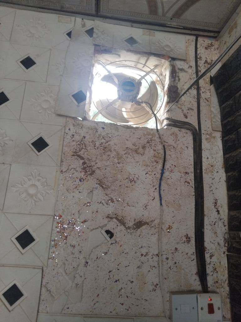 الو السلام عليكم عندي هاي لاغراض لبيع مكاني الرحمه مجمع الصناعي ***********
