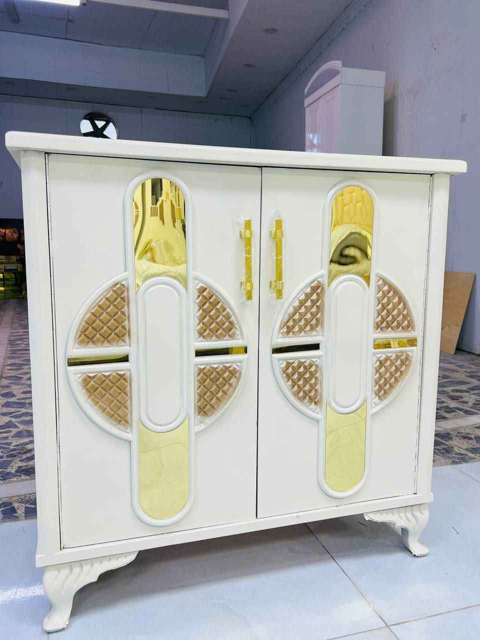 ضمن وجبه الاصباغ البويه والدرجة 
الممتازه 🩷 

غرفه طابقين ٦ابواب ملحق  صاج شغل عراقي ثكيل
 
السعر "مليون و900 الف" 
تتكون من 10 قطع

الوجه بلوك MDF ١٠ ملم

والداخل صاج طبيعي ٤ملم 

عرض الكنتور 3 امتار و30 سم

ارتفاع الكنتور 2 متر 50 سم

القواعد والسقف بلوك صاج 
      
الزاويه تكون ب ارتفاع الكنتور

عرض الزاويه متر و10 سم

الضهر جرجوبه شد براغي 

جميع النقوش CNC

السرير ٦رجلين بلايود اسود ١٨ ملم 

خدمه النقل🚛 والشد🛠️ مجانا داخل بغداد ويوجد توصيل لجميع المحافظات و ب اسعار مناسبه بغداد, العراق


**إذا كنت صاحب هذا الإعلان وتريد حذفه لأي سبب، رجاءا أرسل رسالة إلى الدعم الفني**