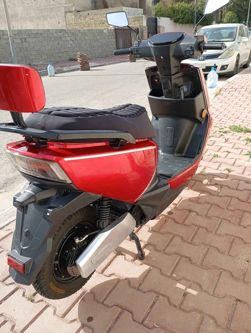 السلام عليكم سكنس موديل25 إستخدام 4اشهر دراجه نظيفه كولش جاهزه من كلشي بيه شويه شخوط للباب مال بيت غيرها كفاله شخوط بسيطه كووولش 550وبيها مجال ملفها 1000بطاريات6كبار32مكاني بغداد قرب كراج العلاوي اي ستفسار *********** وتساب فقط
