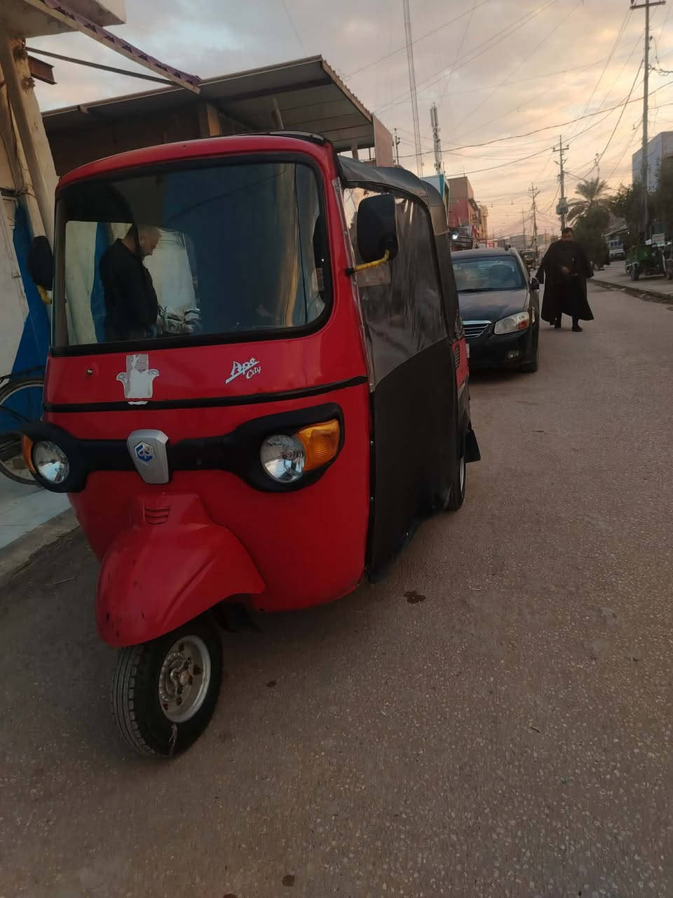 سلام عليكم تكتك البيع اوراق اوصليه وشغاله السعر ٢ميلون ونص  ***********
