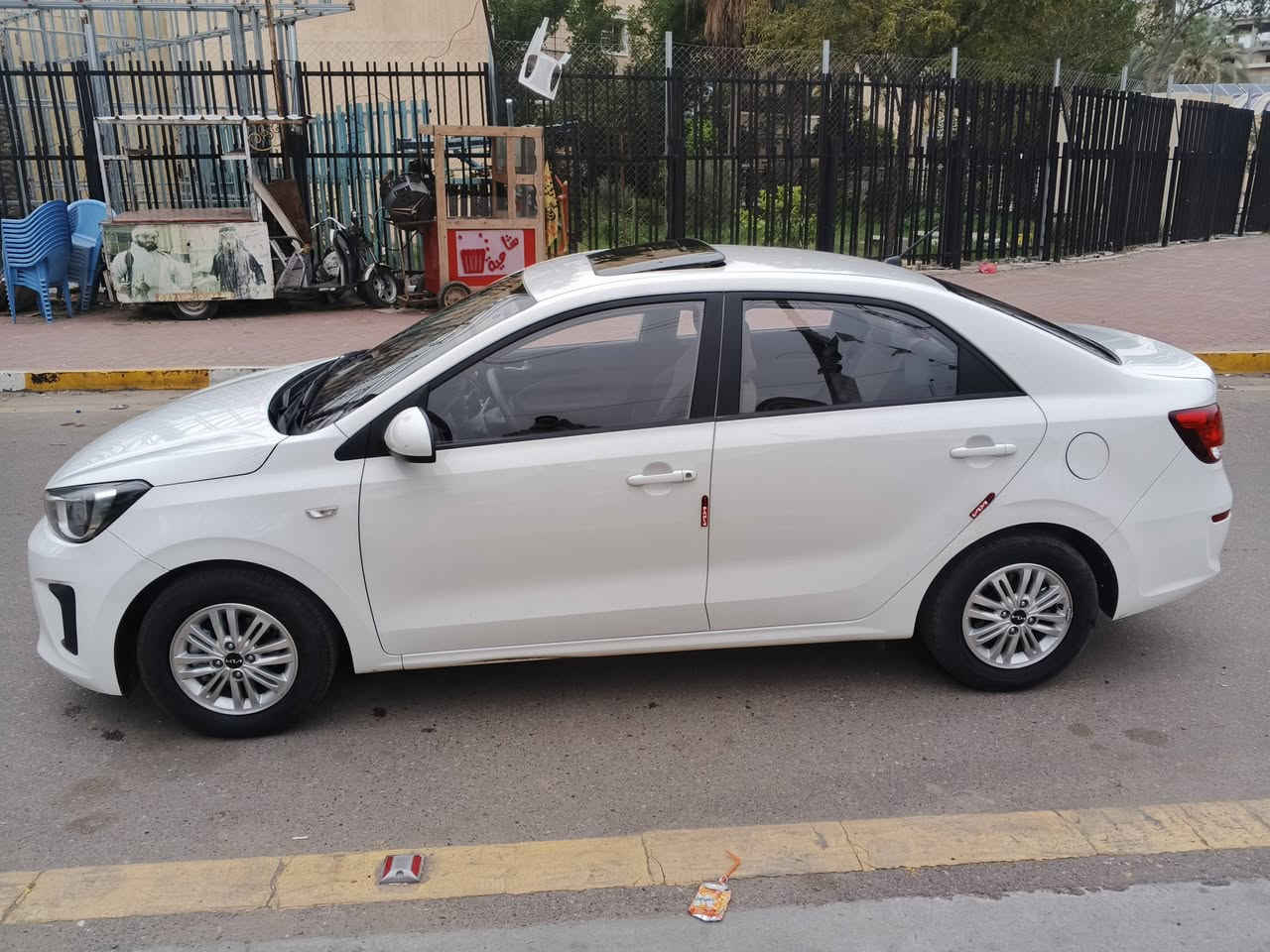 السلام عليكم كيه بيكاس خليجي موديل 2023 ماشيه 18km سويجين مال شركه اسبير منازل 
فتحه سقف شاشه كامرة 
مكينه وكير وتبريد مكفولات برغي ممفتوح بيهن 
بااسمي تحويل مباشر مابيه اي نقص جديده السيارة 
عارضه ب115 مكاني بغداد الأعظمية رقمي ***********
