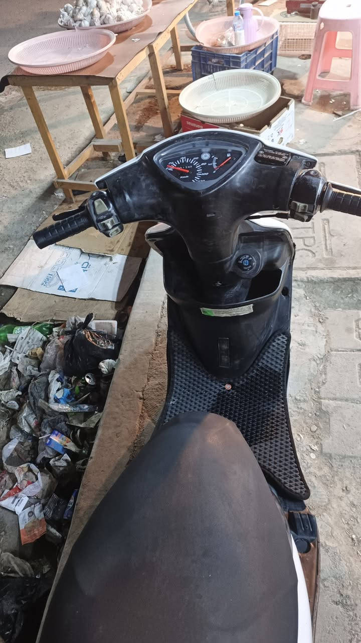 سلام عليكم شباب دراجه ماكس عدله دراجه كلشي بلادي سلف هندر لايت اشاير كلشي بلاد ما مفتوحه ومكينه كلش ناعمه العنوان شط العرب رقم ***********
