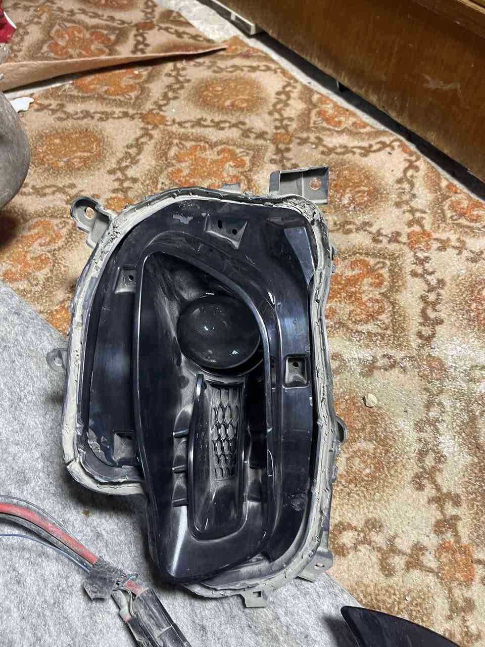 السلام عليكم ورحمة الله وبركاته رمضان كريم عليكم جميعاً 
من رخصة الادمن المحترم
عندي ادوات جيب بزون موديل 18 كلهن شغالات مثل ما موضح بل صورة السعر قيم وخذ 
موبايل *********** كربلاء
