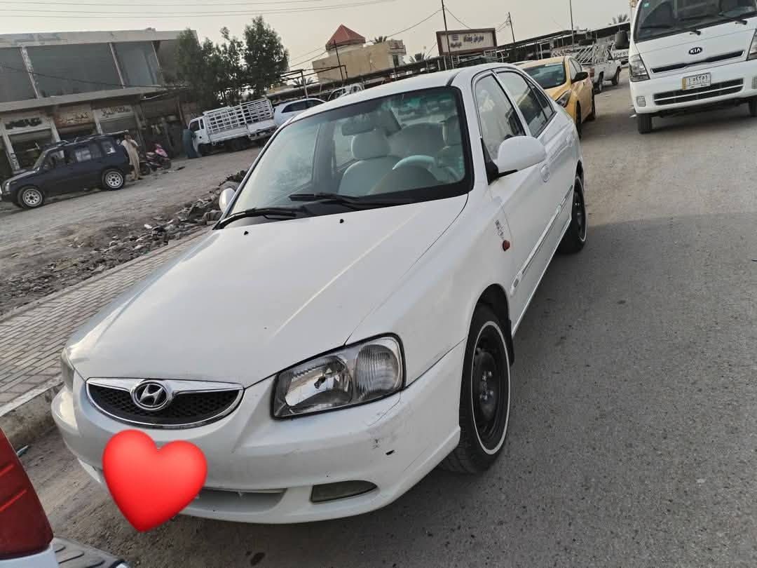 السلام عليكم
فيرنا 14 رقم واسط انكليزي الجديد ب اسمي 
سياره خير من الله 
تدفئه تبريد ثلج 
اقتصاديه 
 السعر 77 وبيه مجال بسيط حق الجيه 
مكاني بغداد ناحية الوحده قرب بسمايه 
واتساب ‏‪0781 525 5046‬‏
