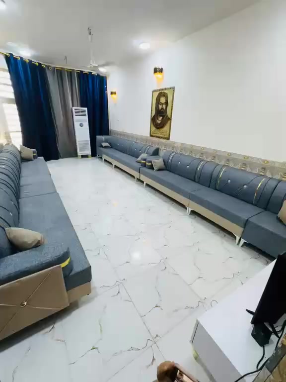 بسم الله ماشاء الله
ببيت للبيع المساحه 200 متر

إصلاح مفوض بالطابو

يتكون من غرف العدد 2

صاله

مطبخ

استقبال ممرات جانبيه

السعر 60 بي مجال للشراي يدلل

البيت جاهز مابي كل نقص

العنوان شارع المعاره خلف مكتب علاء ديلي

يبعد عن الشارع العام 150 متر شارع 9 متر امام المنزل

أي استفسار بخصوص البيت اتصل *********** أبو مؤمل السلطاني

*********** أبو إيليا السلطاني أو مراجعه مكتب القمه للعقار الكائن بدايت طريق المعاره قرب الصيدليه الجديده او مدرسة معادن الحكمة

البيت حصرا عن طريق مكتب القمه للعقار
