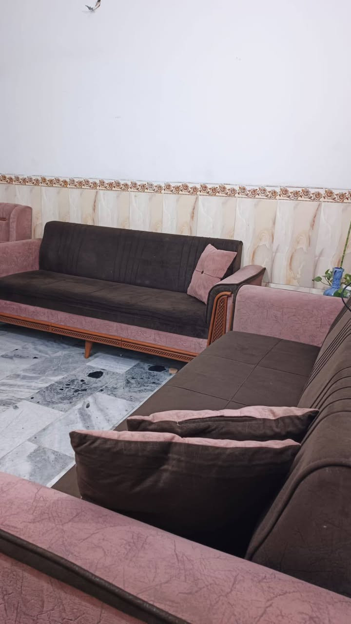 غراض للبيع
الاسعار موجوده بالصور بس الغرفه سعرها ٩٥٠ وبيها مجال  مع مكيفات ثنين  الواحد ٢٥٠  
مع تخم قنفات نضيف سعره ٣٥٠ للشراء الاتصال على الرقم ***********
