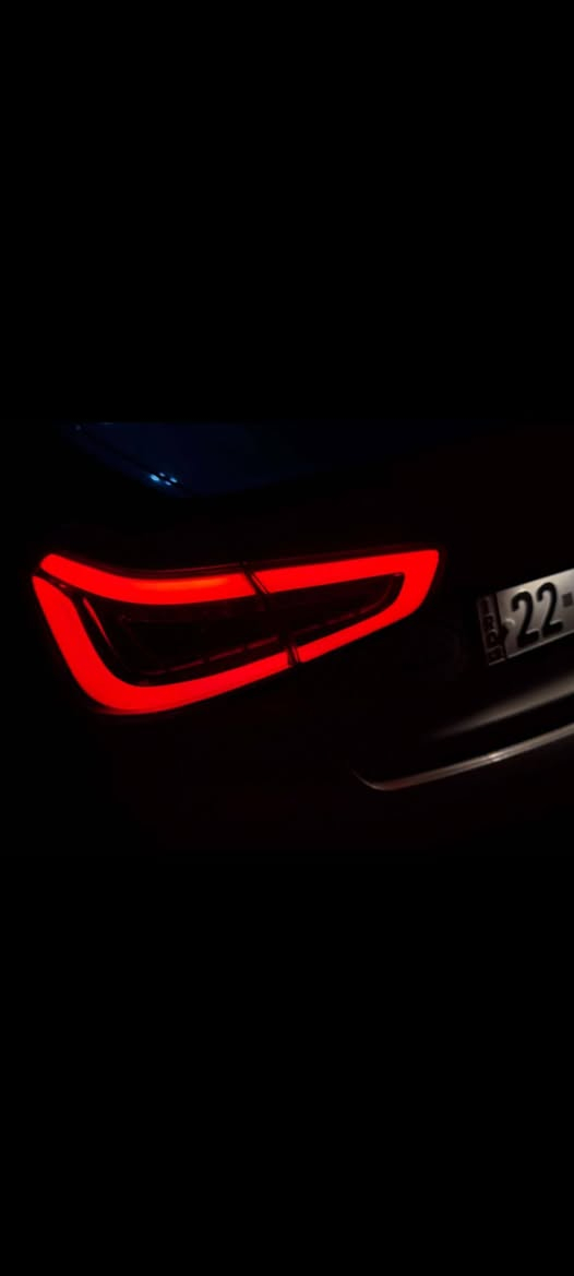 كادنزا مديل 15 خليجي للبيع موصفات معروفه ومضح بلصور مكينته 3500 /6 سلندر
سعرها 143 بيها مجال 
بيها بارد باب خلفي  وصبغ هلال جاملغ خلفي 
تفاصيل اكثر راسني واتساب ***********

