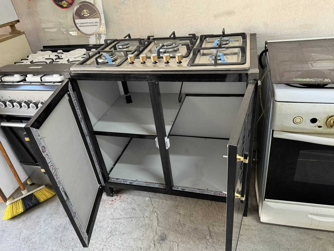 مجموعه اغراض منزليه للبيع بأسعار مناسبه للاستفسار  *********** يوجد توصيل
عنوانه /سليمانيه بكرجو شارع عوال مقابيل حديقه كوستجم او مدرسه شنيار للبنات (معرض حذيفه)
