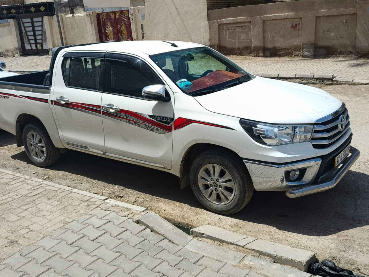 تيوتا هايلوكس شركة ساز موديل 25 گير اوتوماتيك :
فول مواصفات من بصمة وشحن لاسلكي ثلاجة ..الخ

كفالة عامة السيارة ماشية 48ألف قابلة للزيادة

السعر:285 رايد مراوس بسورنتو 14-15 مكينة6سلندر ونتفق ع الفرق
للتواصل واتساب ***********
