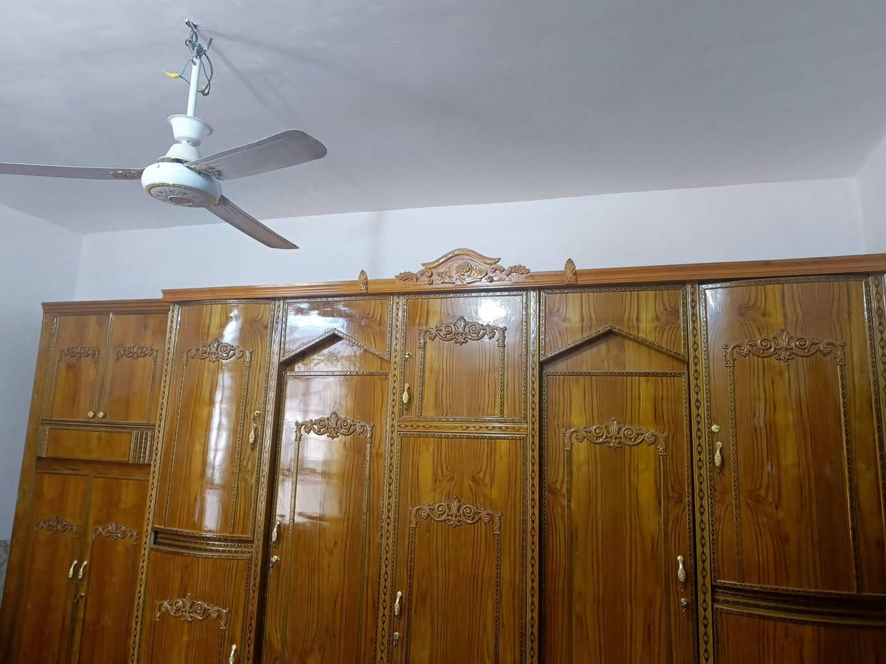 السلام علیکم غرفه صاج عراقي للبیع مامستخدمه ابد السهر مليون و ۱٠٠ مکاني کربلا الحر ***********
