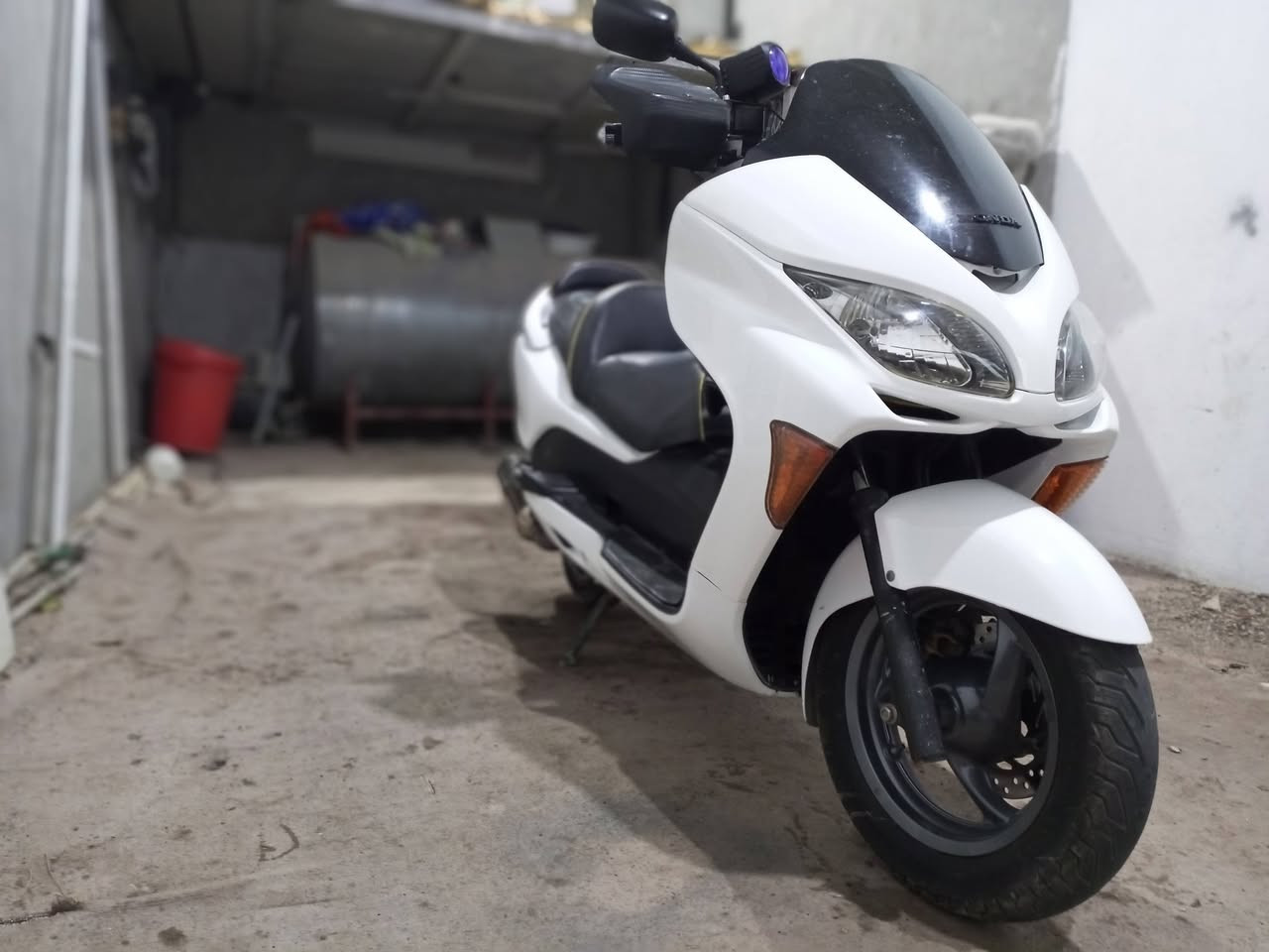 هۆندا فۆرزا ٠٩ یابانی کرستال🇯🇵
گێر و مەکینە و کلاج و کارەبای بەشەرت⚙️
٤ مۆدی ٧ گێر   ⚙️(D.S.M.A)
 رادێتەر و پانکەی بەشەرت ❄️
شکاوی نیە  ماشاء الله لە نزیکەوە جوانترە
لایت زینۆن  نۆزل و فویلپەمپ بیلادی 
 ئیستۆپ و دیسکی تازەیە 
 شاشە و کارپلەی   ستاند و 
Mp3 ٤ موکەبەرە
سالۆنسای سپۆرت
ناونیشان  سلێمانی ***********
نرخی ١٠ گەڵا و مەعلمەلەیەکی برایانە
ئەدمین ♥️
