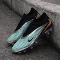 فانتوم • مقاسات ٤٠-٤٣ • ٣ ألوان