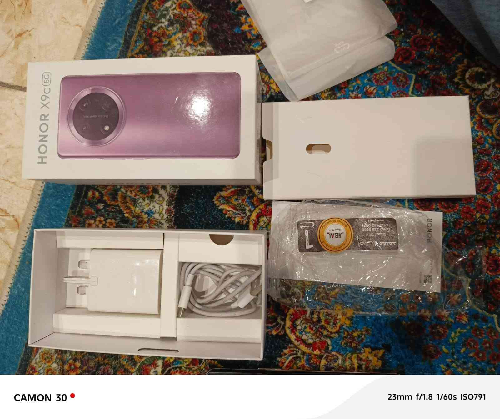 سلام عليكم
هونر x9c نضيف بس بي فطر بل كلاسه وابد مامئثره ع لمس بطاريه 6600 رام 12+12 اقوى فئة.  .دقه تصوير عالية جدا . جهاز مصار شهرين من اخذته بس وكع وصارت بي هاي الفطور
رايده 275 وبي مجال  بسيط .   غراض كامله مع الضمان 
***********.  بغداد.  بي واتساب
