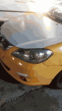 سلام عليكم شباب سيارة بي واي دي  موديل 13 رقم بابل انكليزي  باسمي مصفرة  مكينه بيها بداية رنكات كير يباني اوتماتيك سعر 38 بيها مجال رقم *********** عنوان بغداد الحسينية مال رشدية
