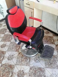 كرسي حلاقة • ميز • الجغيفي الثانية
