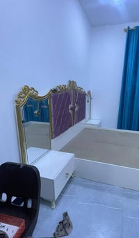 غرفه للبيع مامستخدمه اول شد هذا السعر بمليون وخمسميه 500'1 اليريده يتص...