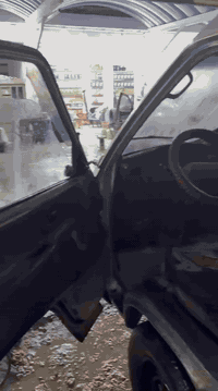 السلام عليكم سياره فاره للبيع
السعر 22وبيه مجال للشراي  سياره جاهزه محرك كير حداديه اكسل جدد  تخم تاير. تخم كهربائيات كفاله عامه رقمهه بصره.  راعيه بغداد مااندله  مكلف بلنشر رقم صاحب السياره ***********
