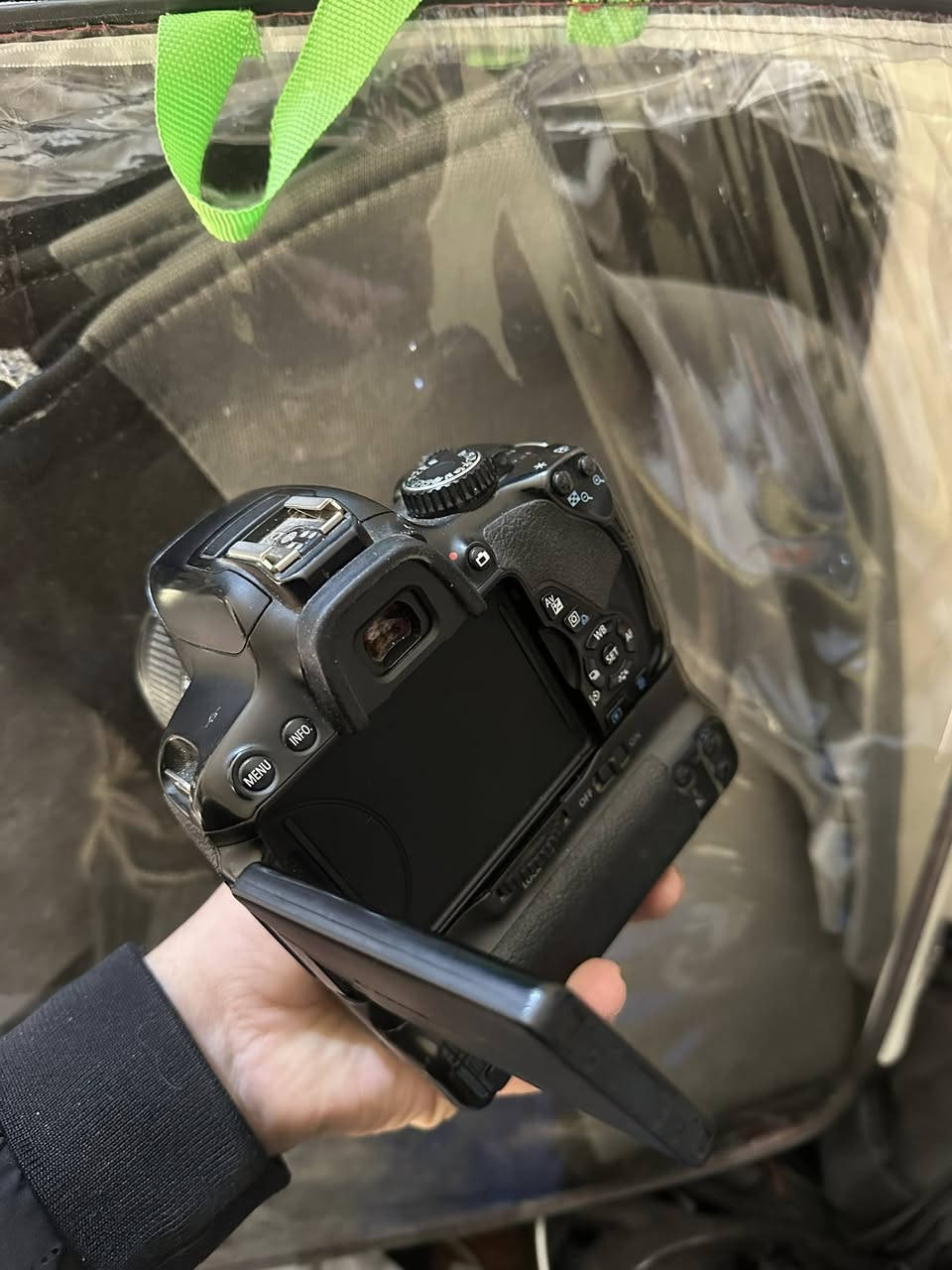 كانون للبيع D650  تواصل خاص او واتساب ***********
