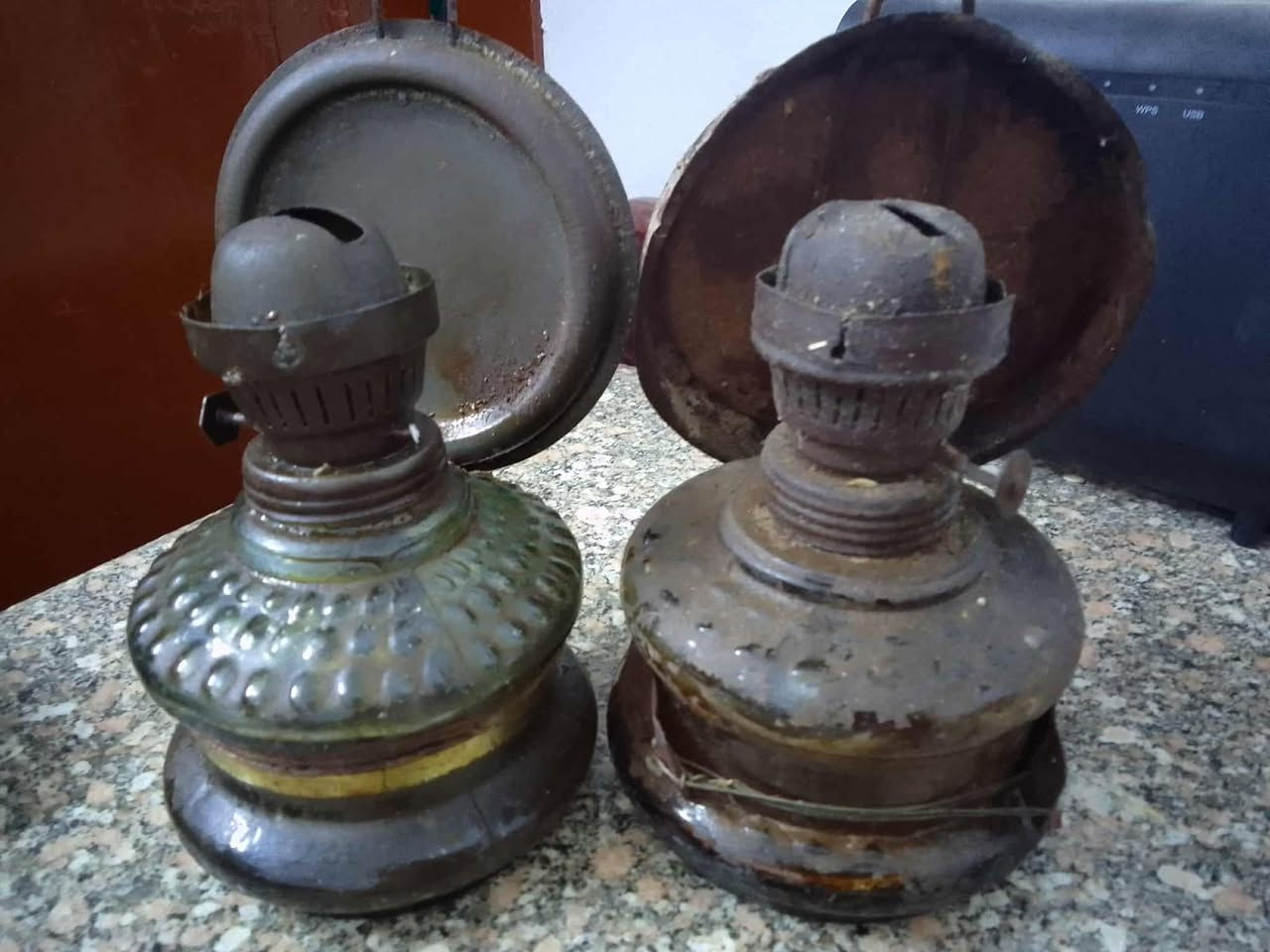 2 لمبه جاز قديمه جدااا بحاله ممتازه وبالجاز حط سعر للبيع للتواصل 01206717181
بداية حره وكل عام وانتم بخير رمضان كريم


**إذا كنت صاحب هذا الإعلان وتريد حذفه لأي سبب، رجاءا أرسل رسالة إلى الدعم الفني**