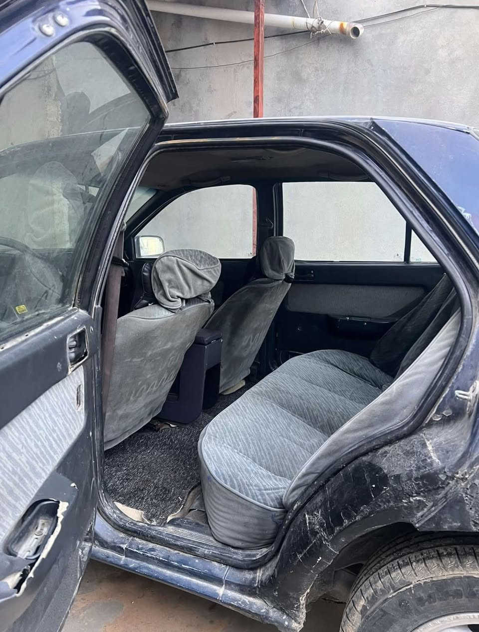 هوندا موديل ١٩٩٣ ئارمي پلاستيك سليماني به شه رتي گيرومه كينه  مه كينه ي هه لمي ده م يشي نيه ١٥ گه لاو مه عمه له يه كي برايانه ***********
