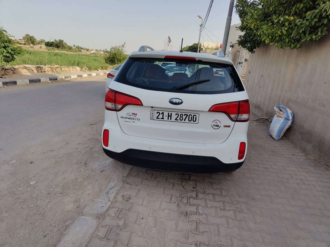 كيا سورنتو موديل 14مسجله 13خليجي 4سلندر محرك جي دي آي  بصمه لد امامي.  نظام ايكو تبريد3قطع ترحيب بالباب بدون صبغ فقط بارد بالباب الايمن  كبير محرك مظمونات  السياره قبل 5سنوات ظفتلها كازكت ثاني لتفادي الادونز   البنزين عادي التفويله تمشي 500كم. العنوان النجف/المشخاب رقم الموبايل *********** السعر155
