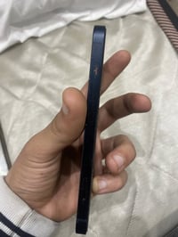 ايفون 13 • ١٢٨ • بطارية ٨٠