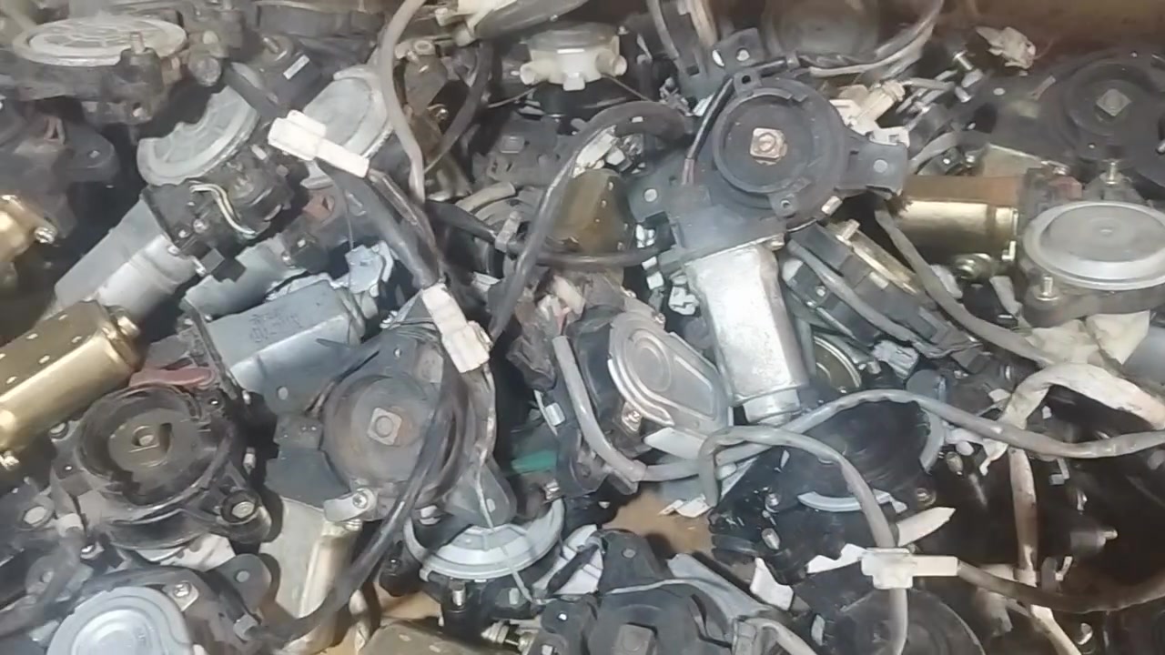 ماطورات جام انواع السيارات اليابانيه 
بطه مارك نفخ راس الثور 
جمله ومفرد بصره صناعيه حمدان 
‏‪0775 730 9333‬‏
