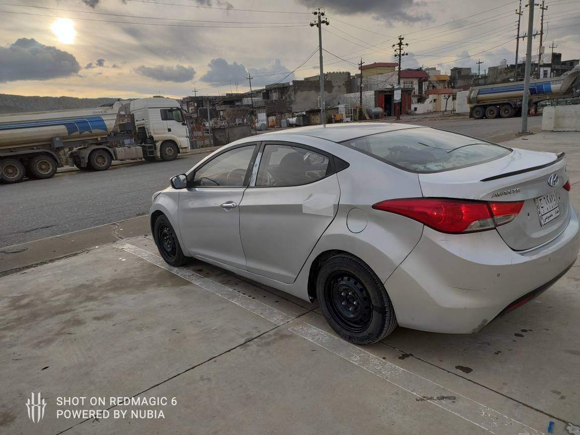 هوندا ئه ڤانتى ده مار 
موس و براوه 
مؤديل 2011
گير عادى 6 گير
مه كينه 16
كوشن هيته ر 
ئاوينه شه فت و هيته ر
4 جام كاره با 
4 تايه و ويلي لؤكه 
ته بريد سارد و گه رم 
نوقساني نيه سه ياره كه جاهيزه  
مشته رى نيت سه رم مه ئيشينه 
45 معامه له 
*********** السليمانية, العراق
